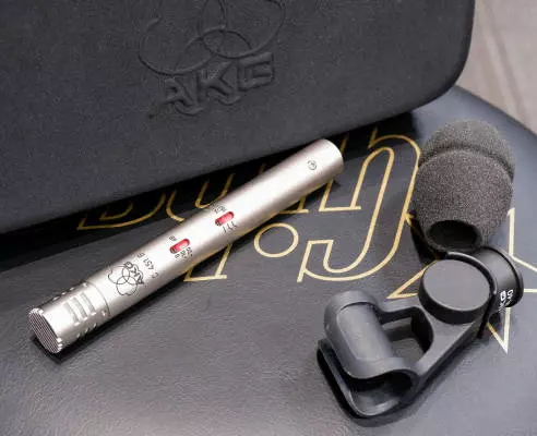 AKG - C451B - Small Diaphram Condensor 2